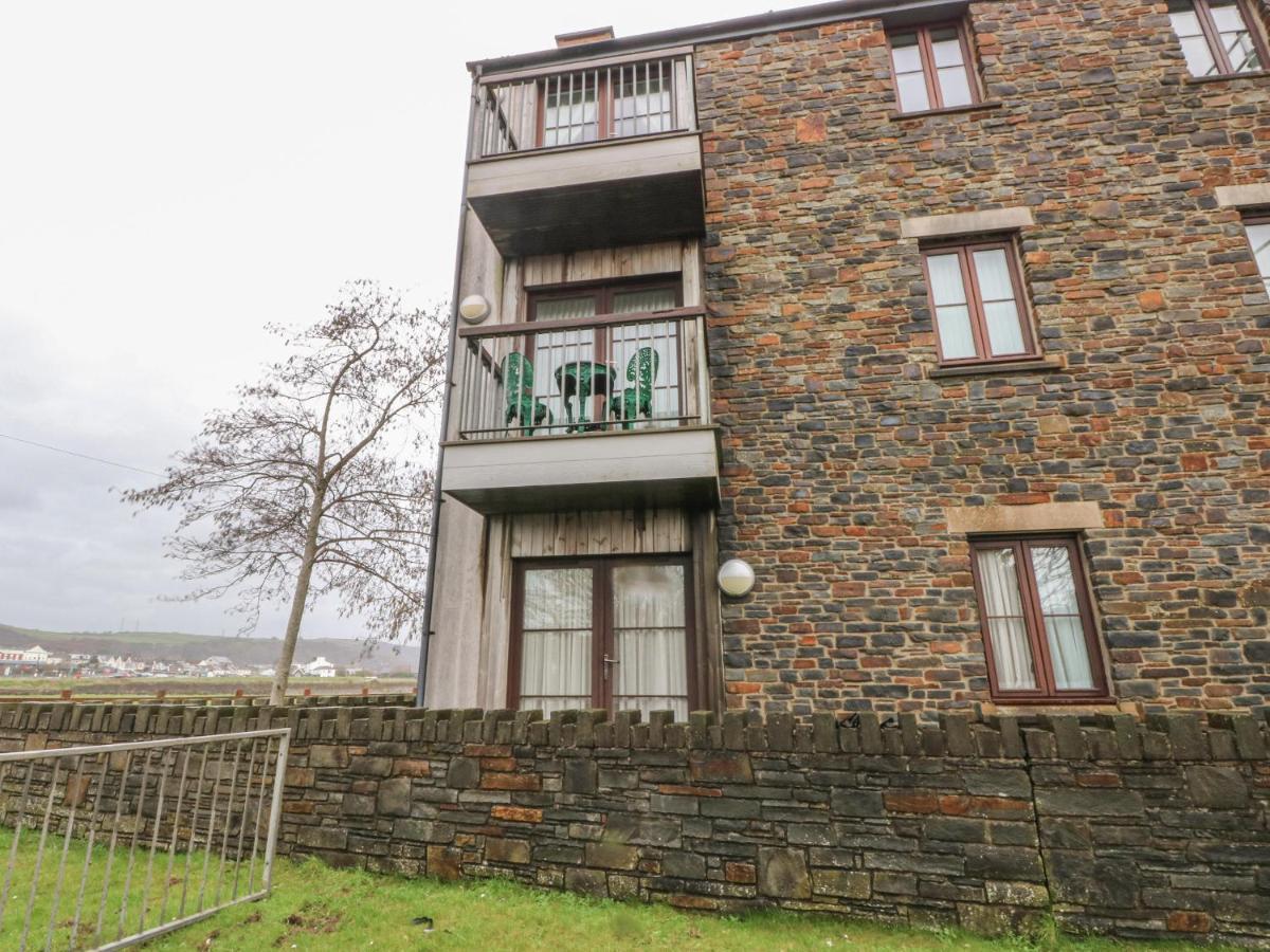 2 Chandlers Yard Burry Port Exterior photo